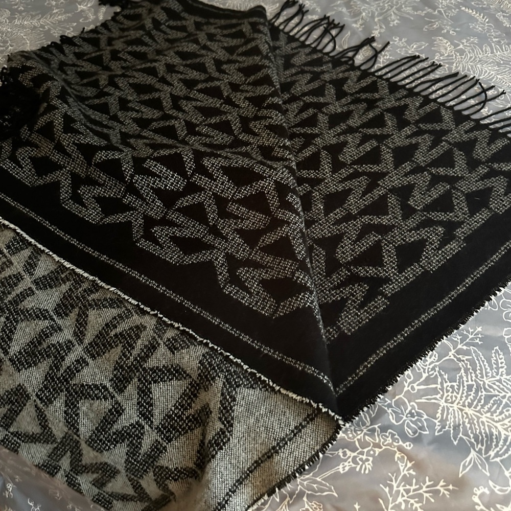 Michael Kors Black and Gray Scarf